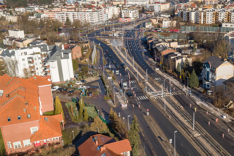 
W związku z pracami drogowymi towarzyszącymi budowie nowej linii tramwajowej (frezowanie, układ...