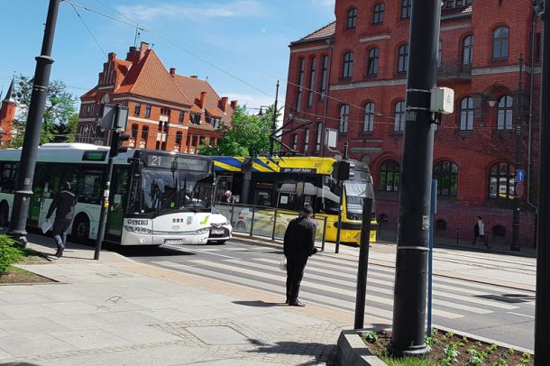 Autobus i tramwaj