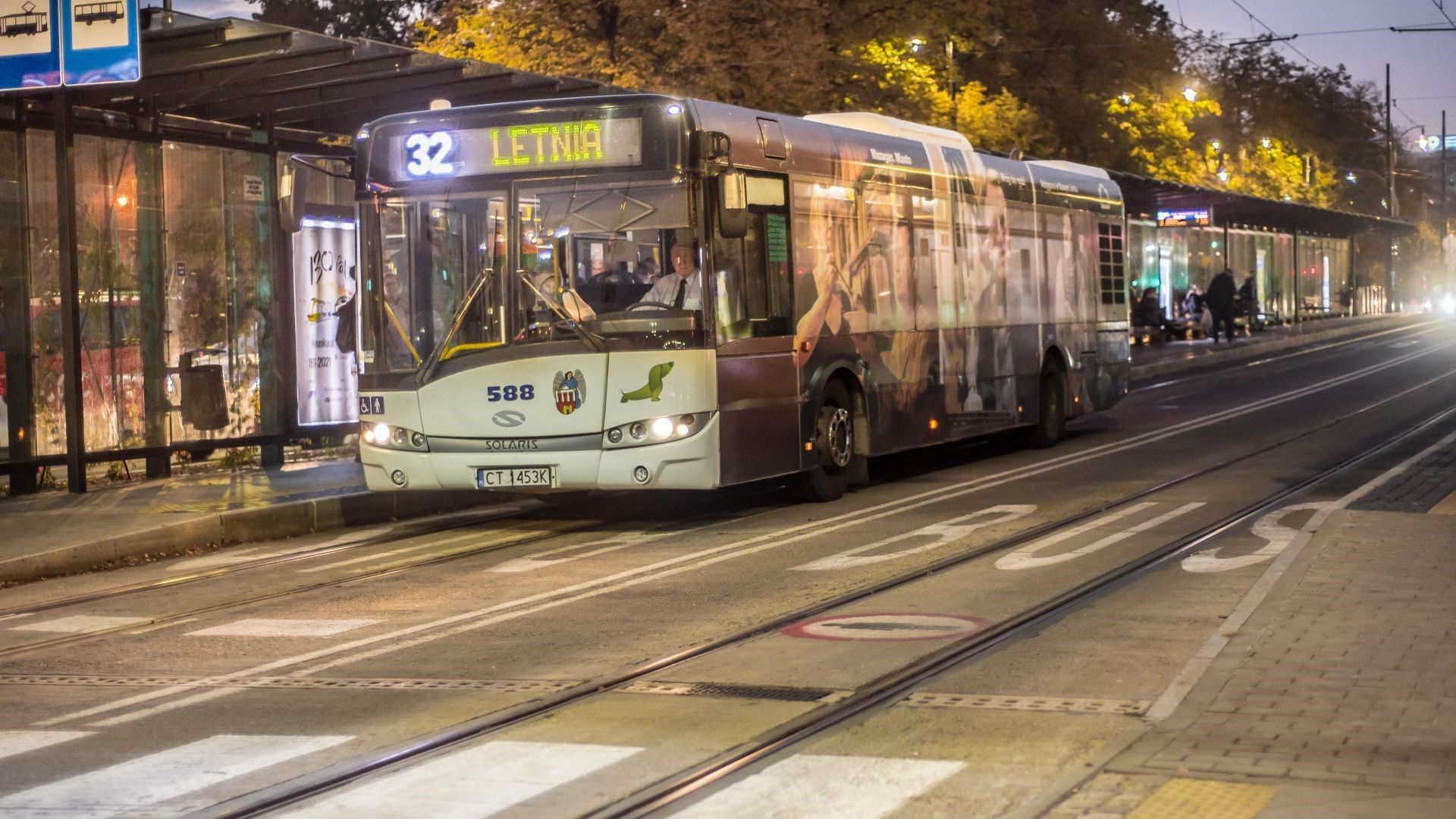 Autobus linii 32 w stronę Podgórza