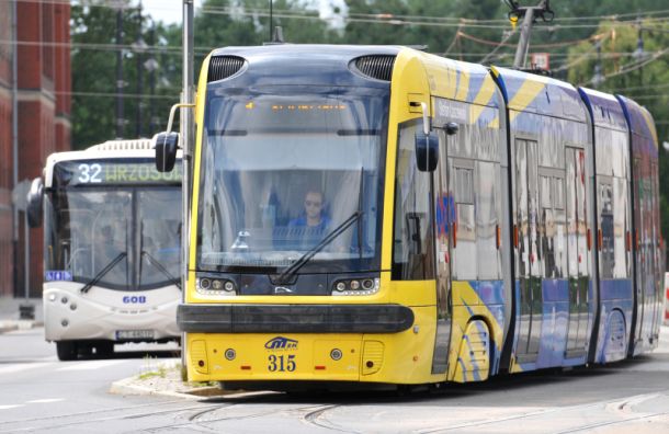 Autobus i tramwaj