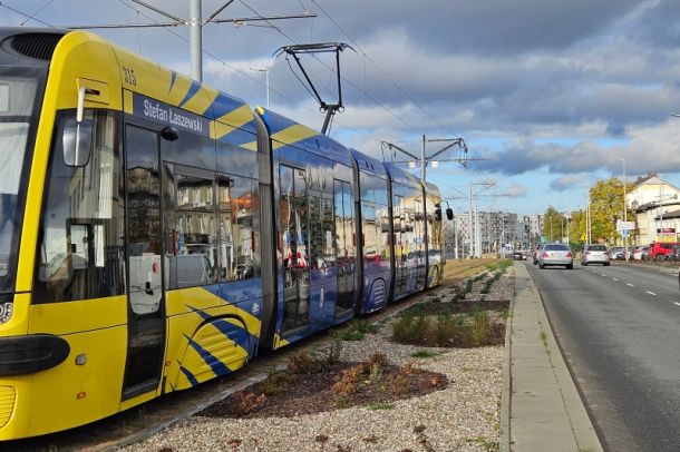 Listopad, a na torowiskach ciągle zielono