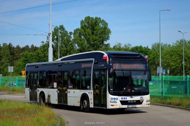 Autobus hybrydowy